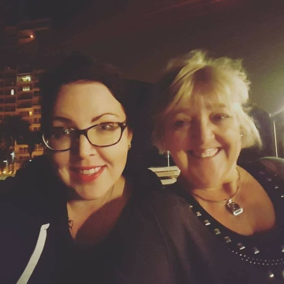 Meet your Posher, Michele - Picture 2 of 15